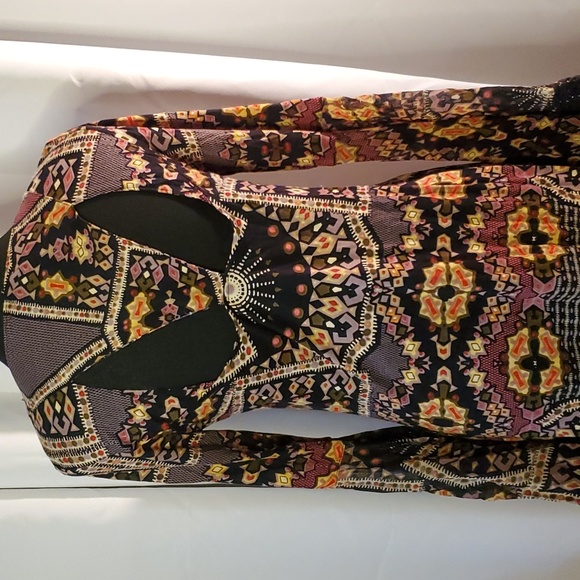 Patrons of Peace dress 😍 - Picture 4 of 7